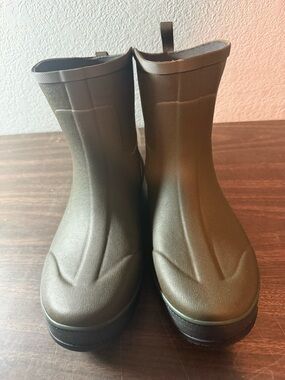 Bogs Digger Mid Boot - Men's 11 NWT Olive green 100% waterproof